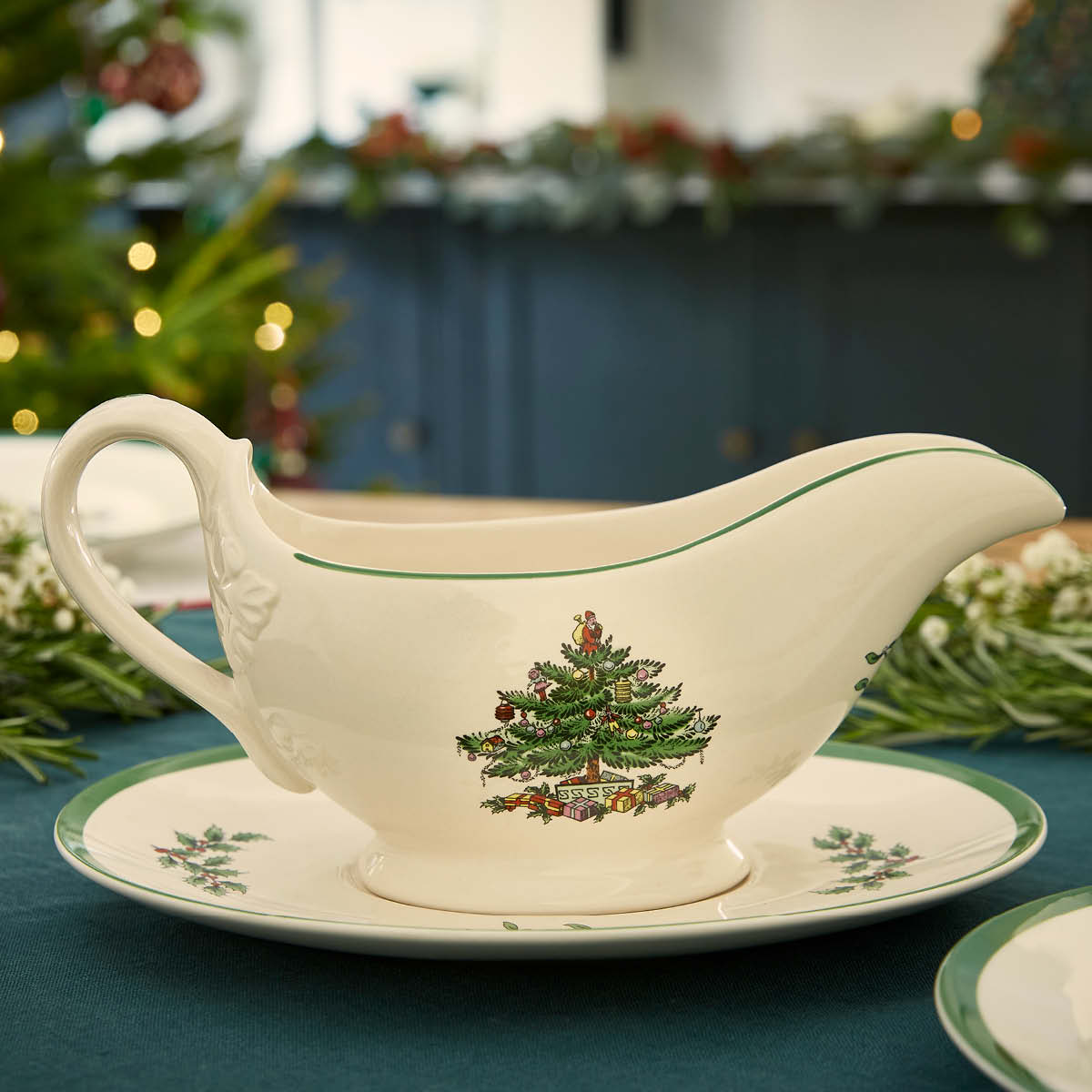 Christmas Tree Sauce Boat & Stand image number null